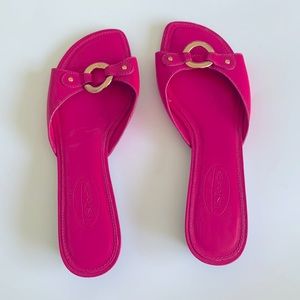 Talbot in Fuschia or hot pink in size 5 B Flat